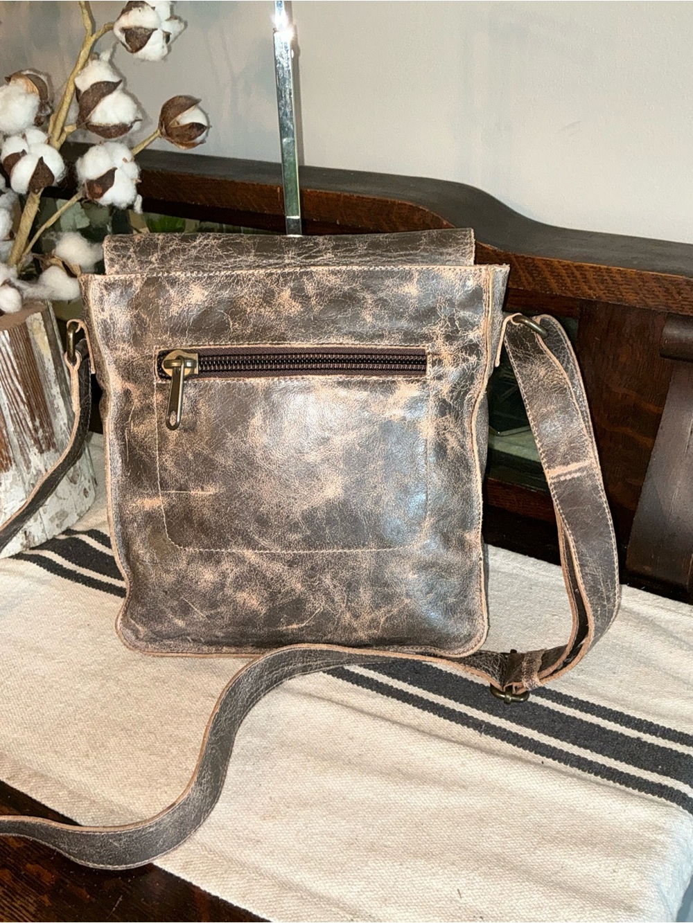 Bed Stu Leather Venice Beach Crossbody Bag Brown Lux Retail $240 - Picture 2 of 11
